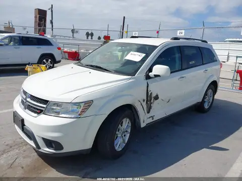 3C4PDDBGXHT574561 — 2017 Dodge Journey SXT AWD, фото 2 з IAAI 21.10.2026, Лівий бік