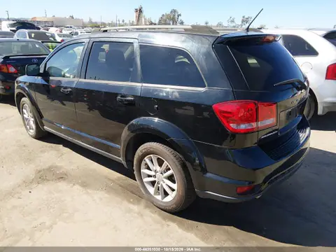 3C4PDCBG8FT743628 — 2015 Dodge Journey, zdjęcie 3 z IAAI 21.10.2026, Normalne zużycie