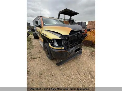 3C7WRTBJ2FG570466 — 2015 Dodge RAM 3500 ST, Передняя часть (Front), фото до ремонта