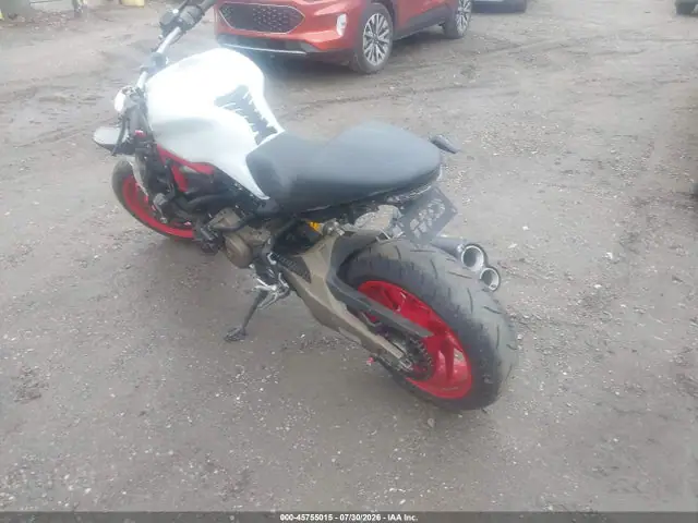 ZDM1RBTS6FB010018 — 2015 Ducati Monster 821, zdjęcie 3 z IAAI 29.09.2026, Uszkodzenia dookoła