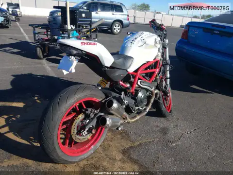 ML0MADBM8JT000785 — 2018 Ducati Monster, фото 4 з IAAI, Лівий і правий боки