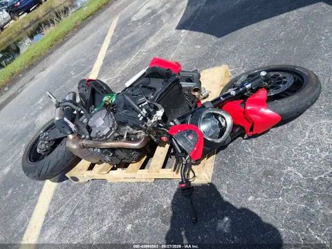 ZDMMAMDT5NB003308 — 2022 Ducati Monster, ПЕРЕДНЯЯ ЧАСТЬ (Front End), фото до ремонта