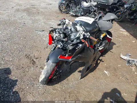 ZDMHAATW8MB005693 — 2021 Ducati Panigale V2, фото 2 з IAAI 20.10.2026, Правий бік