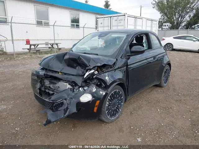 ZFAFFAA49SX243713 — 2025 Fiat 500 E Red, фото 2 з IAAI 16.10.2026, Передня частина