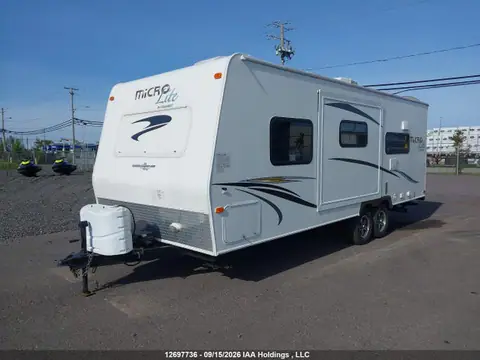 4X4TFLA22ED128392 — 2014 Flagstaff Micro-Lite, photo 2 from IAAI 21.10.2026, Rear end