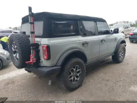 1FMEE5DP5MLB00946 — 2021 Ford Bronco, ფოტო 4, IAAI, დატბორვა
