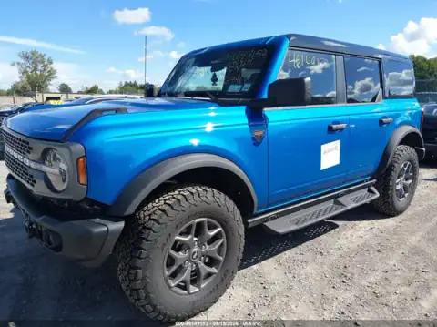 1FMEE9BP8SLB39201 — 2025 Ford Bronco, foto 2 de IAAI, Daños en todo el vehículo