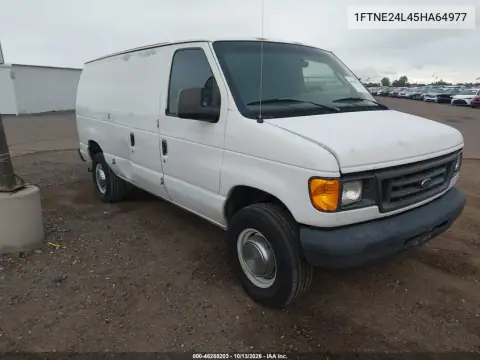 1FTNE24L45HA64977 — 2005 Ford Econoline, Parte delantera, fotos antes de reparar
