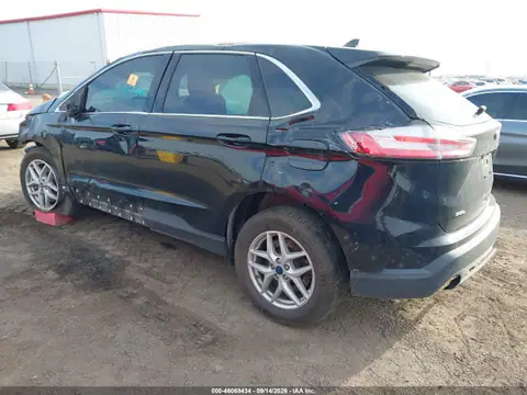 2FMPK4J9XMBA39787 — 2021 Ford EDGE SEL, zdjęcie 3 z IAAI 27.10.2026, Dachowanie