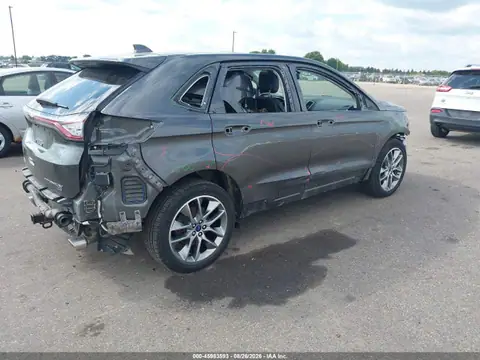 2FMPK4K8XHBC49379 — 2017 Ford Edge Titanium, photo 4 from IAAI 19.10.2026, Front and rear