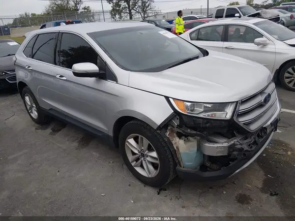 2FMPK4J96GBC48903 Ford EDGE 2016 — uszkodzenie Przód, zdjęcie przed naprawą