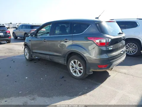 2017 Ford ESCAPE SE VIN 1FMCU9GD7HUB10087 фото 3