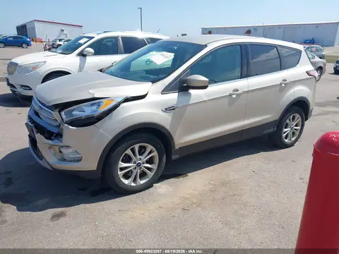 1FMCU9GD2HUE75504 — 2017 Ford Escape SE, photo 2 from IAAI 26.10.2026, Front end