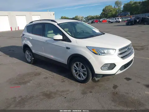 2017 Ford ESCAPE SE VIN 1FMCU9GD8HUD20701 фото 1