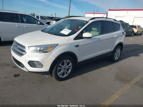 2017 Ford ESCAPE SE VIN 1FMCU9GD8HUD20701 фото 2