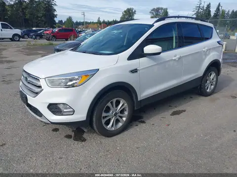 1FMCU9GD5JUD08656 — 2018 Ford Escape SE, foto 2 de IAAI 22.10.2026, Desgaste normal