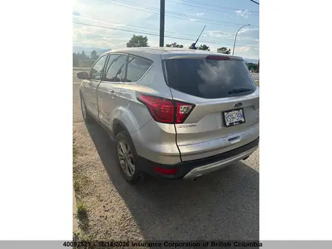 1FMCU9GD8KUB89809 — 2019 Ford Escape SE, foto 3 de IAAI 21.10.2026, Trasera derecha