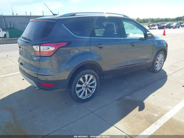 1FMCU9JD2HUD38832 — 2017 Ford Escape Titanium, zdjęcie 4 z IAAI 16.10.2026, Przód