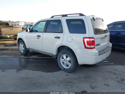 1FMCU93739KC68228 — 2009 Ford Escape, photo 4 from IAAI, Front end
