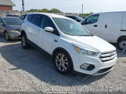 1FMCU0GD6HUD46175 Ford Escape 2017 — Left front damage, before-repair photo