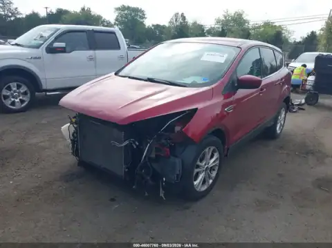 1FMCU0GD3HUB48413 — 2017 Ford Escape, ფოტო 2, IAAI 20.10.2026, წინა ნაწილი
