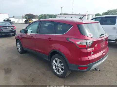 1FMCU0GD3HUB48413 — 2017 Ford Escape, ფოტო 3, IAAI 20.10.2026, წინა ნაწილი