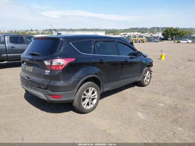 1FMCU9GD2HUE61876 — 2017 Ford Escape, photo 4 from IAAI 16.10.2026, Front end