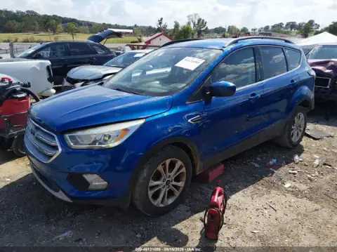 1FMCU0GD7HUD08065 — 2017 Ford Escape, foto 2 de IAAI, Parte trasera