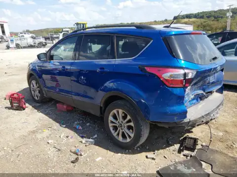 1FMCU0GD7HUD08065 — 2017 Ford Escape, foto 3 de IAAI, Parte trasera