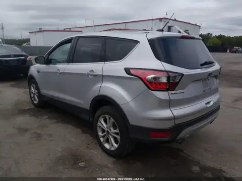 1FMCU0GD3HUD33304 — 2017 Ford Escape, фото 3 с аукциона IAAI 08.10.2026, ЕСТЕСТВЕННЫЙ ИЗНОС