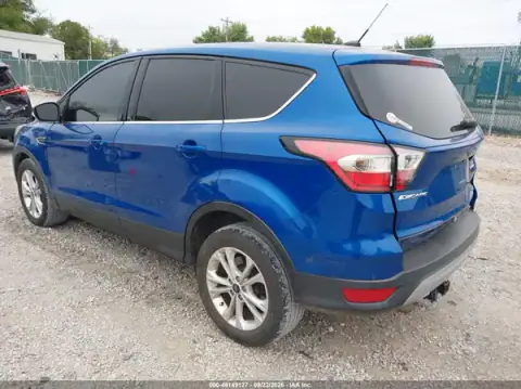 1FMCU0GD6HUC28577 — 2017 Ford Escape, zdjęcie 3 z IAAI, Tył