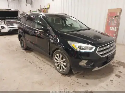 1FMCU0JD4HUD74811 — 2017 Ford Escape, Левый i правый бока (Left & Right Side), zdjęć przed naprawą