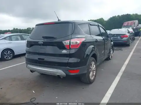 1FMCU0GD4HUA76461 — 2017 Ford Escape, photo 4 from IAAI, Right front