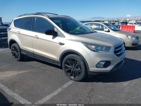 2017 Ford ESCAPE SE VIN 1FMCU0GD3HUB44670 фото 1