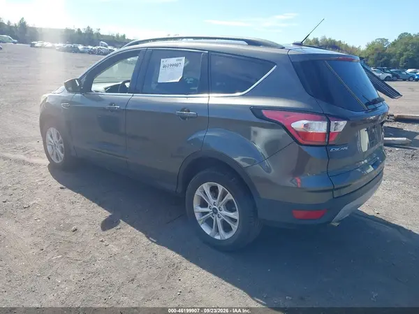 1FMCU9GD4HUD72049 — 2017 Ford Escape, фото 3 с аукциона IAAI 13.10.2026, Естественный износ