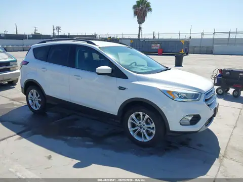 1FMCU0GD8HUA32477 — 2017 Ford Escape, Normal wear (Normal Wear & Tear), before-repair photos