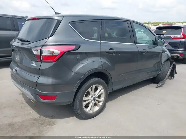 2017 FORD ESCAPE VIN 1FMCU0GD7HUD10642 фото 4