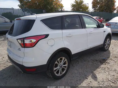 2017 Ford Escape Se VIN 1FMCU9GD3HUD50446 фото 5