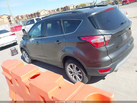 1FMCU0GD6HUD73862 — 2017 Ford Escape, ფოტო 4, IAAI 04.11.2026, ბუნებრივი ცვეთა