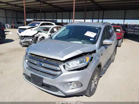 1FMCU0J98HUE94414 — 2017 Ford Escape, фото 3 с аукциона IAAI, ПЕРЕДНЯЯ ЧАСТЬ