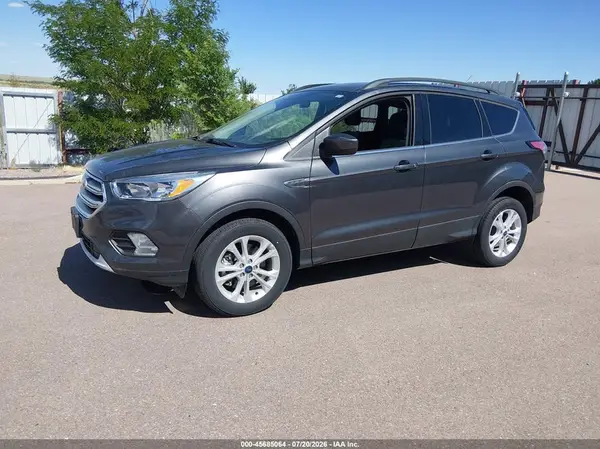 1FMCU9GD7JUD08514 — 2018 Ford Escape, foto 2 de IAAI 07.10.2026, Desgaste normal