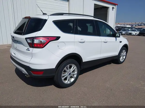 1FMCU9GD2JUD08792 — 2018 Ford Escape, zdjęcie 4 z IAAI 07.10.2026, Normalne zużycie