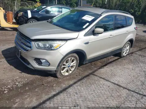 1FMCU9HD7JUA46105 — 2018 Ford Escape, photo 2 from IAAI, Suspension