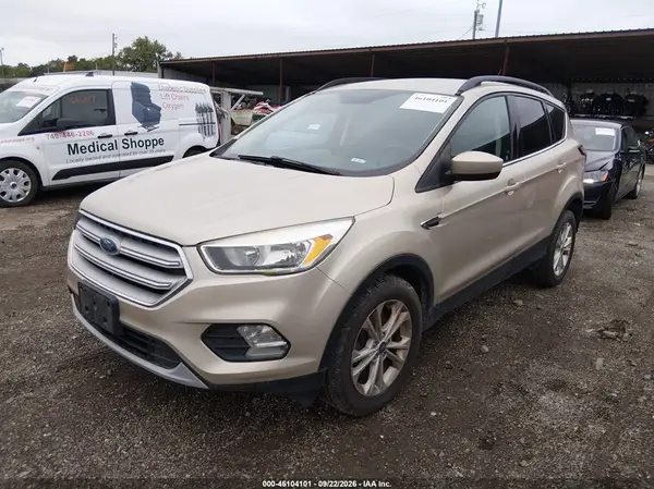 1FMCU9GD6JUA08320 — 2018 Ford Escape, zdjęcie 2 z IAAI 14.10.2026, Normalne zużycie