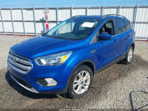 1FMCU0GD5JUD33861 — 2018 Ford Escape, foto 2 de IAAI, Robo