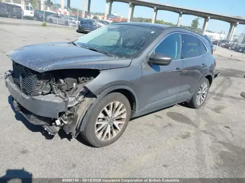 1FMCU9J98MUA55342 — 2021 Ford Escape, photo 2 from IAAI 23.09.2026, Front end