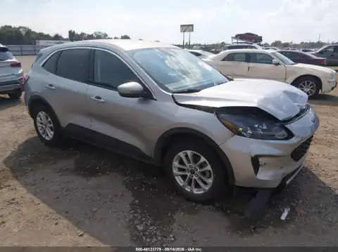 1FMCU9BZ1MUA61823 — 2021 Ford Escape, Parte delantera (Front End), fotos antes de reparar