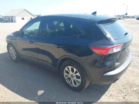 1FMCU0G6XMUA44237 — 2021 Ford Escape, zdjęcie 3 z IAAI, Przód