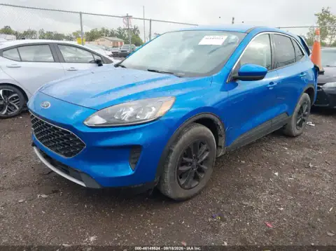 1FMCU9G68MUB02835 — 2021 Ford Escape, foto 2 de IAAI, Parte trasera