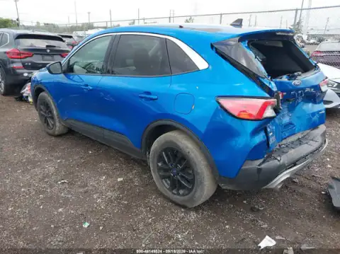 1FMCU9G68MUB02835 — 2021 Ford Escape, foto 3 de IAAI, Parte trasera
